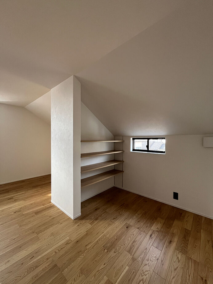 丸山建設（Ｅ‐ＨＯＭＥ一級建築士事務所） 【愛知県/高低差/高さ制限/建ぺい率/半地下】一級建築士と創る。1階層2.1m天井の開放的な住まいの建築実例画像7