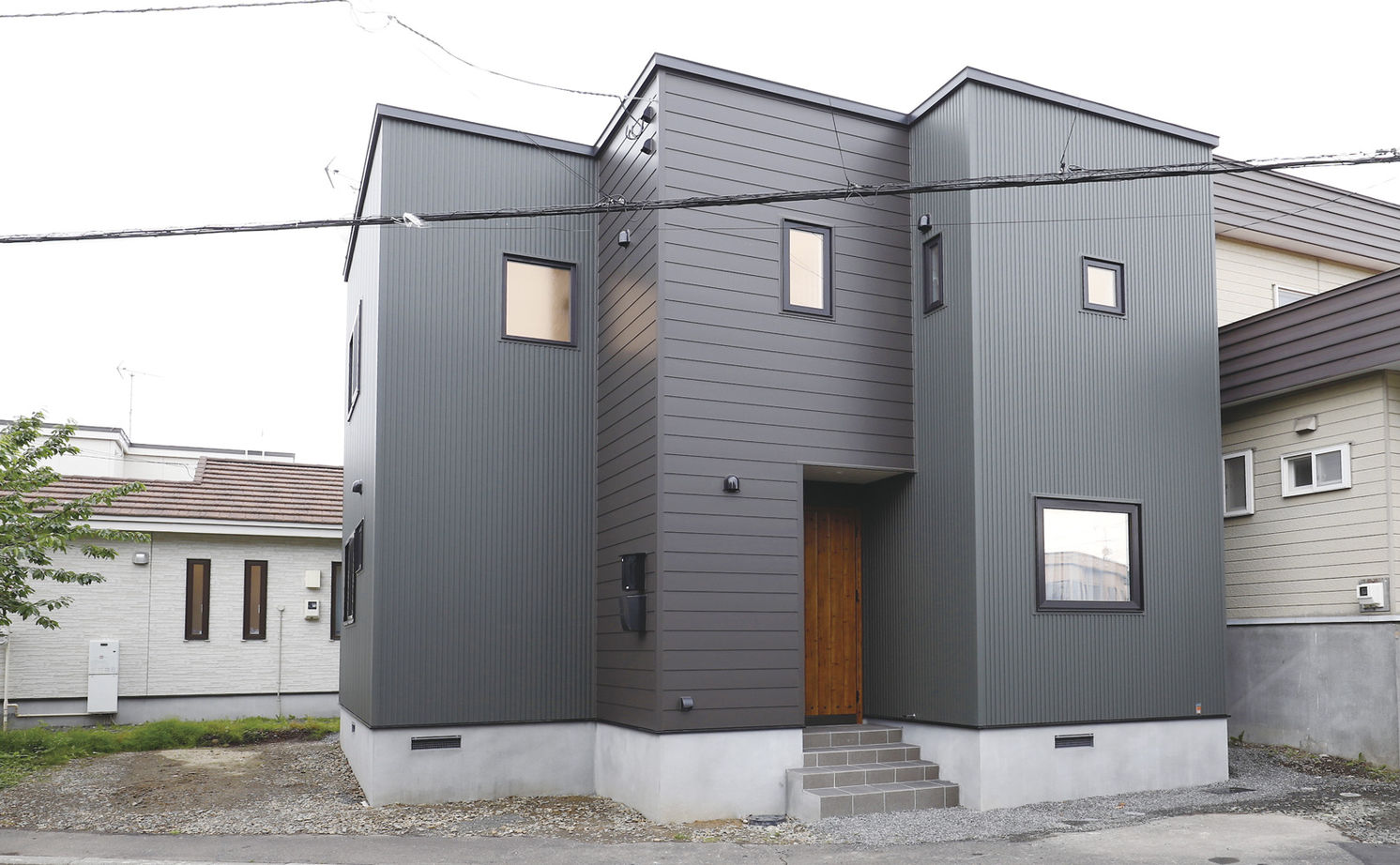 匠建(たっけん）コーポレーション 天井を全面木目柄でコーディネートした、ナチュラルテイストあふれる2階リビングの家の建築実例画像11