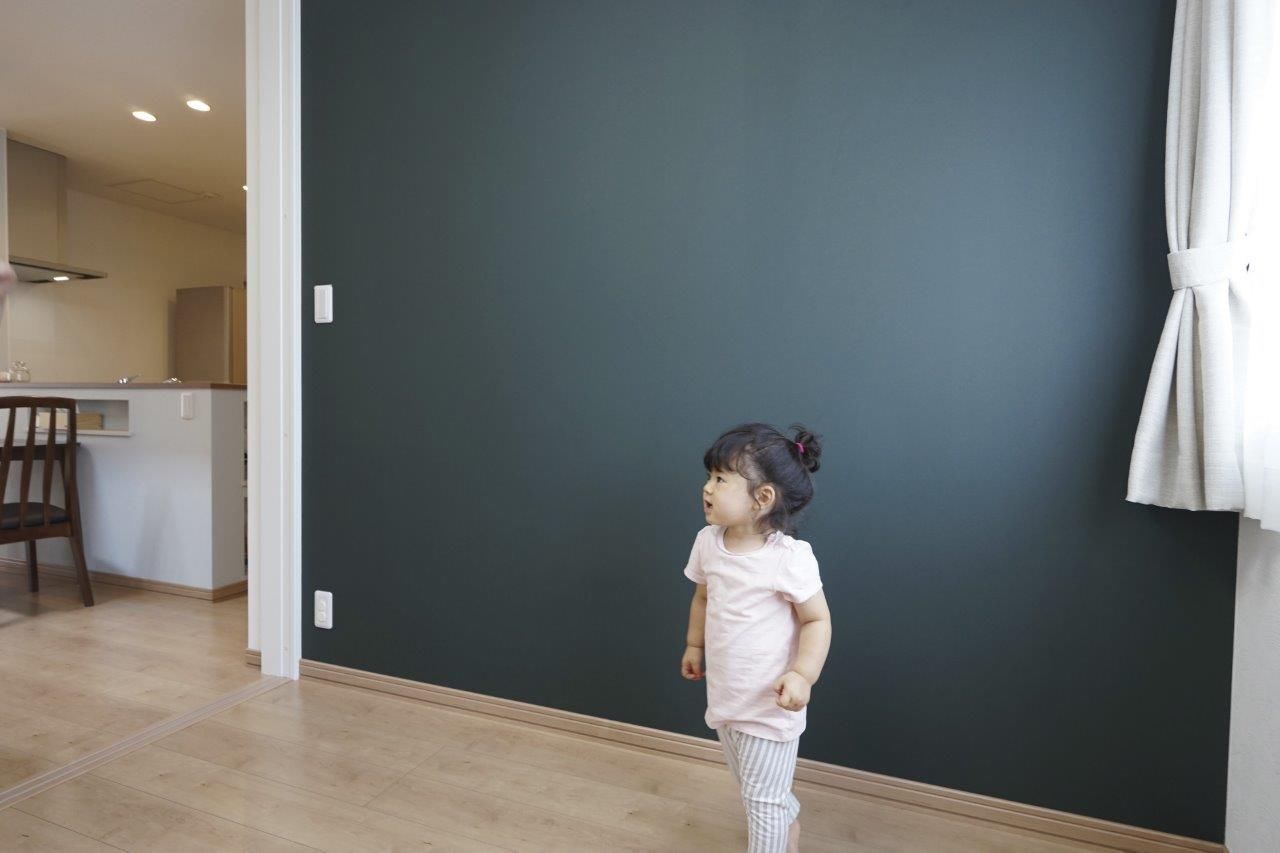 匠建(たっけん）コーポレーション 【札幌市　30坪　３人家族　全室床暖房】安心して見守れる子育て設計。床暖房や吹抜けで広々明るくの建築実例画像4