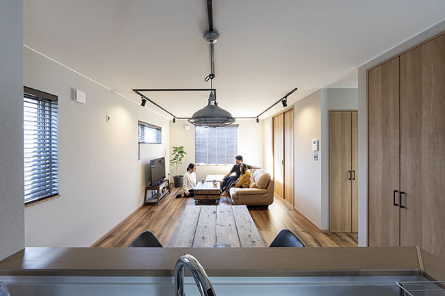 匠建(たっけん）コーポレーション 開放感ある2階リビングとDIYもできるガレージで思いのままにの建築実例画像5