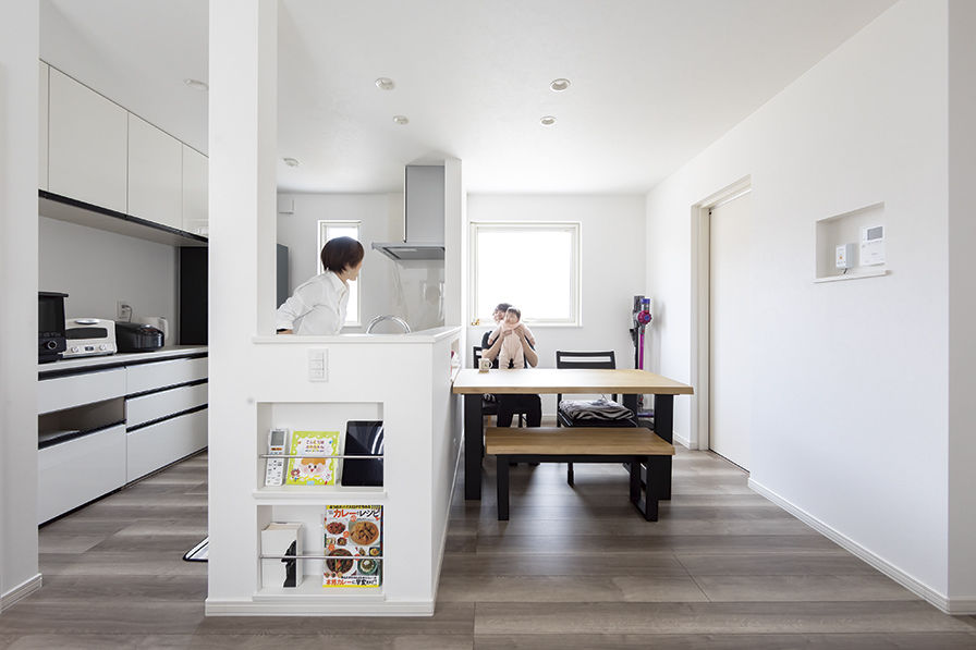 匠建(たっけん）コーポレーション 【札幌市　３０坪　３人家族　全室床暖房】収納と開放感を兼ね備えたお家の建築実例画像2