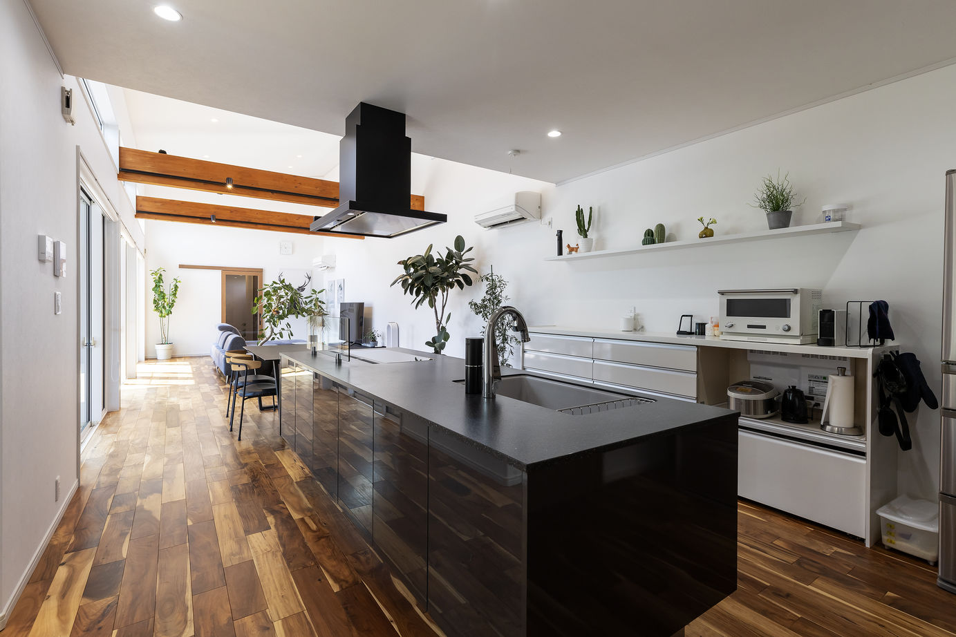 サティスホーム 【間取り図有×2000万円台×家事動線】LDKを中心に身支度する場所・眠る場所をコの字型でゾーニングした平屋の建築実例画像5