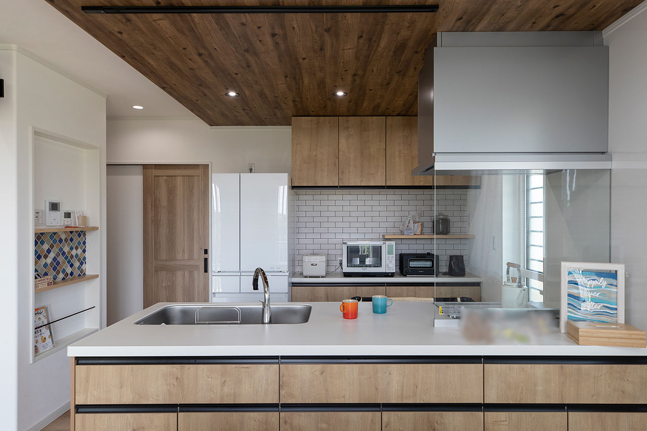 サティスホーム 【間取り図有×2000万円台×インナーガレージ×家事動線】20代で建てたアメリカ西海岸風ガレージハウスの建築実例画像6