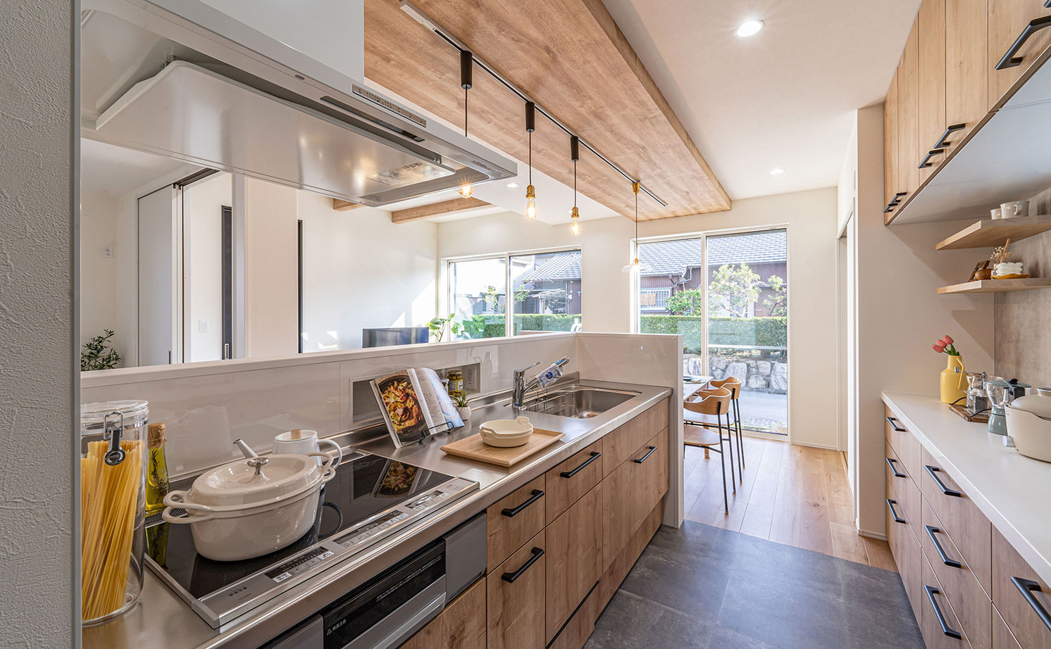 サティスホーム 【間取り図有×2000万円台×回遊動線×収納充実】性能も予算も妥協しない！高いコストパフォーマンスが決め手の建築実例画像7