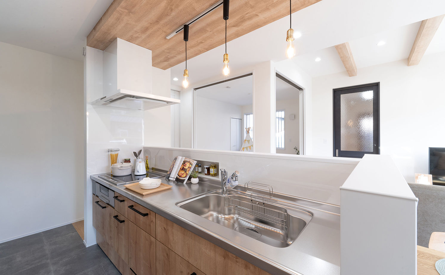 サティスホーム 【間取り図有×2000万円台×回遊動線×収納充実】性能も予算も妥協しない！高いコストパフォーマンスが決め手の建築実例画像9