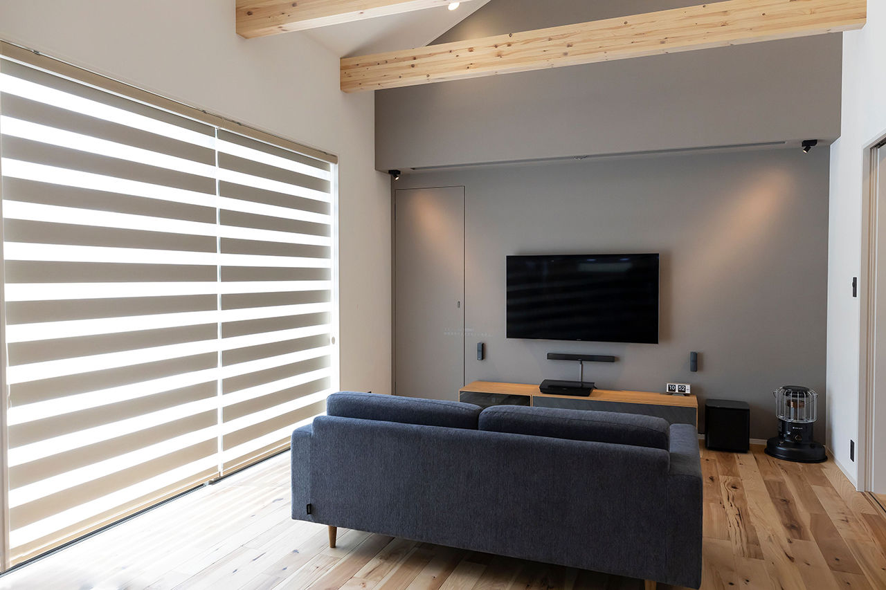 サティスホーム 【間取図有×2000万円台×回遊動線×ガルバリウム外観】玄関を中心に各部屋がつながる子育て家族のための平屋の建築実例画像3