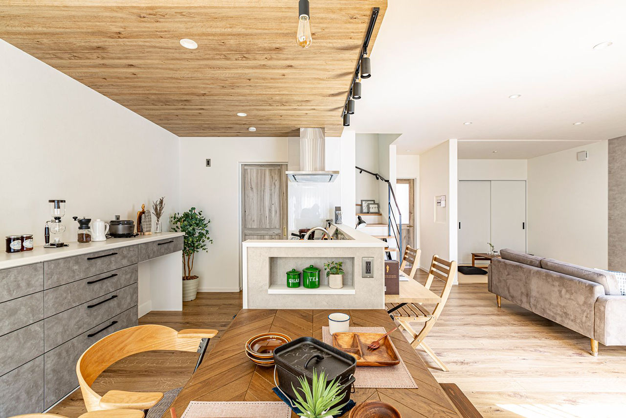 サティスホーム 【鈴鹿市×2100万円】「階段はアイアンフェンスで、ナチュラルな雰囲気も」そんな依頼から始まった家づくりの建築実例画像4