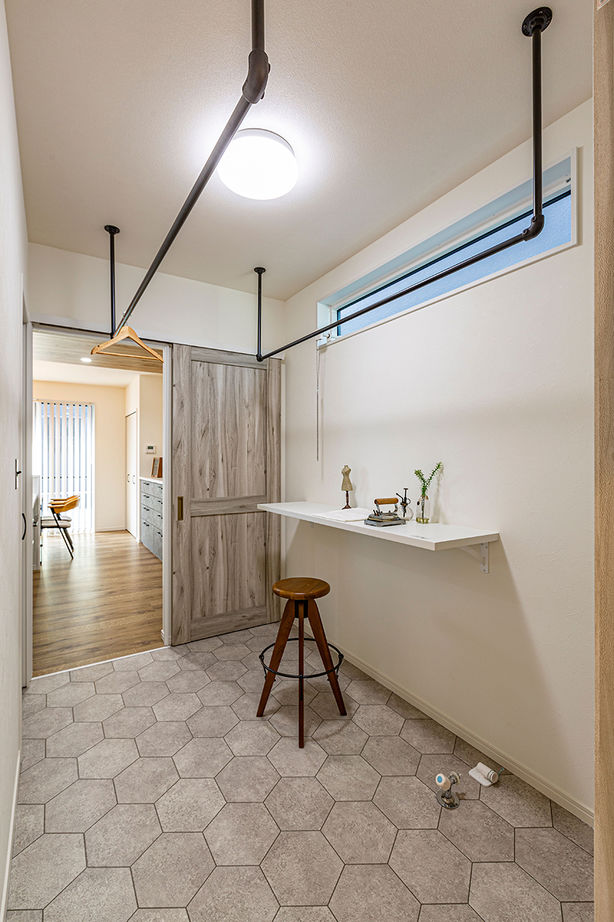 サティスホーム 【鈴鹿市×2100万円】「階段はアイアンフェンスで、ナチュラルな雰囲気も」そんな依頼から始まった家づくりの建築実例画像7