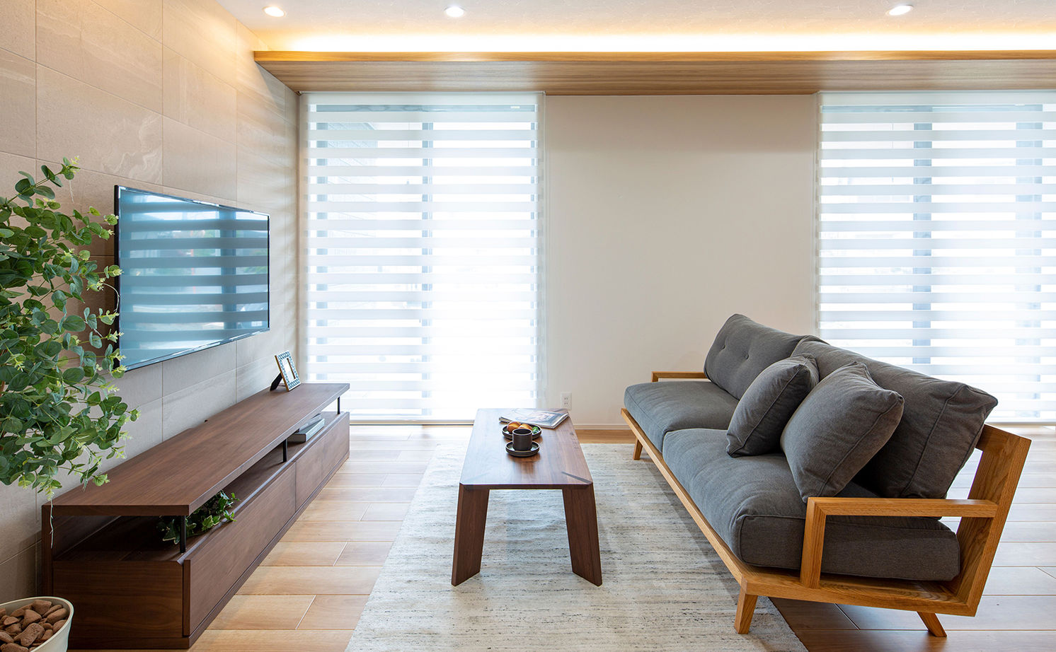 サティスホーム 【間取り図有×2000万円台×平屋×回遊動線】外とつながる深い軒。42坪の平屋は均整の取れたフォルムも自慢の建築実例画像8