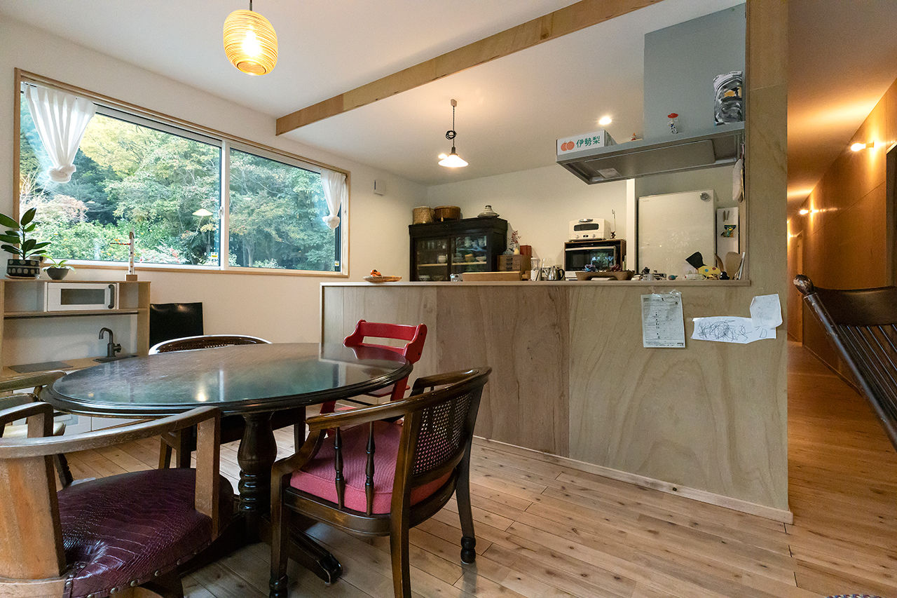 サティスホーム 【間取り図有×2000万円台×平屋×薪ストーブ】暮らすほど愛着が湧いていく、アンティークで素朴なL字型の平屋の建築実例画像5