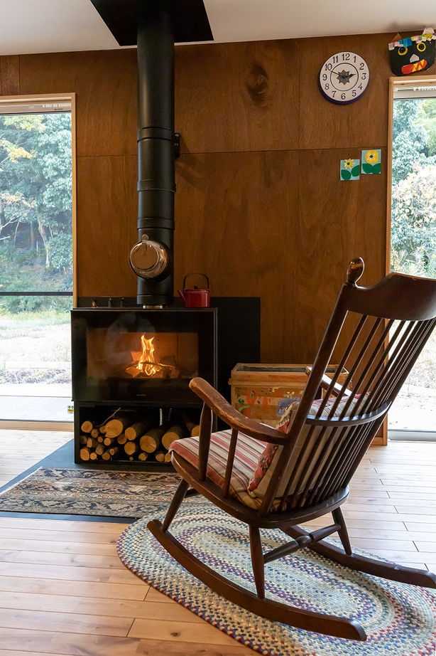 サティスホーム 【間取り図有×2000万円台×平屋×薪ストーブ】暮らすほど愛着が湧いていく、アンティークで素朴なL字型の平屋の建築実例画像6