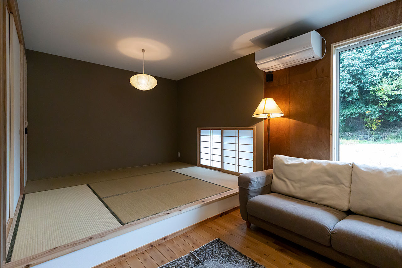 サティスホーム 【間取り図有×2000万円台×平屋×薪ストーブ】暮らすほど愛着が湧いていく、アンティークで素朴なL字型の平屋の建築実例画像7