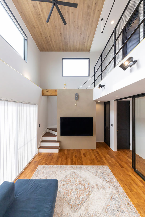 サティスホーム 【間取り図有×2000万円台×インナーガレージ×吹き抜けリビング】デザインも素材も！理想を全て叶えた家の建築実例画像6