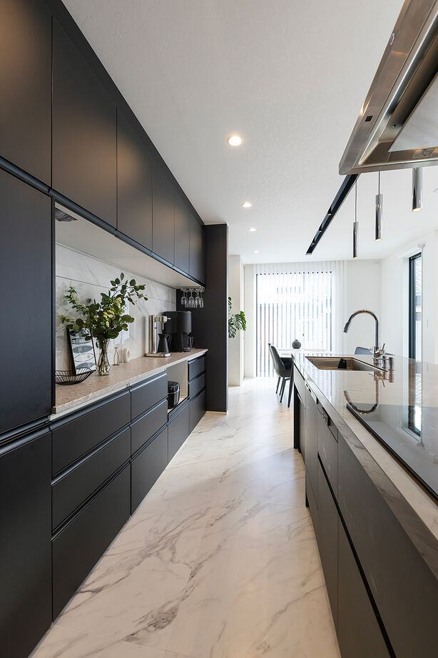 サティスホーム 【四日市市×2000万円台×吹き抜けリビング×間取図有】憧れたホテルライクな暮らしのための自由設計の建築実例画像7