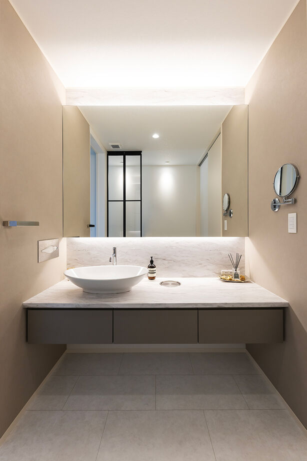 サティスホーム 【四日市市×2000万円台×吹き抜けリビング×間取図有】憧れたホテルライクな暮らしのための自由設計の建築実例画像9