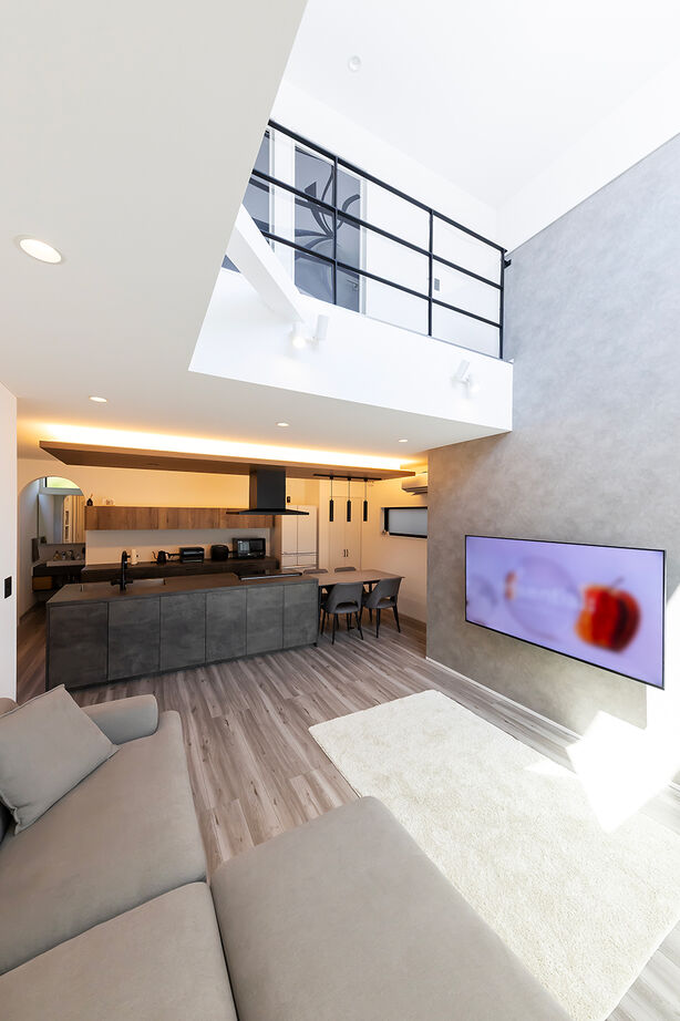 サティスホーム 【2000万円台×吹抜け×間取図有】20代で建てた夢のマイホーム「予算内での理想以上の提案が決め手です」の建築実例画像1