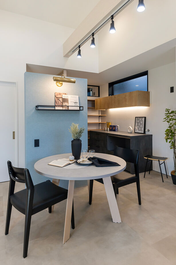 サティスホーム 【弥富市×平屋×サンルーム×ロフト×間取図有】立体空間の中で家族の居場所がゆるやかにつながる平屋の建築実例画像7