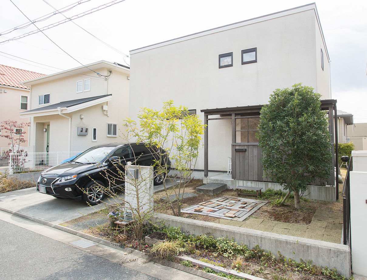 じょぶ 【兵庫/3000万円台/間取図有/20坪台】高台から景色を楽しむ 家無垢の杉床やレトロガラスの建具でカフェ風にの建築実例画像10