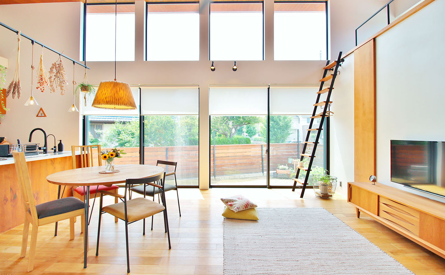 じょぶ 【兵庫/3000万円台/20坪台】風と光を採り込む「くの字」の平屋 土間から庭までつながる開放感いっぱいの家の建築実例画像3