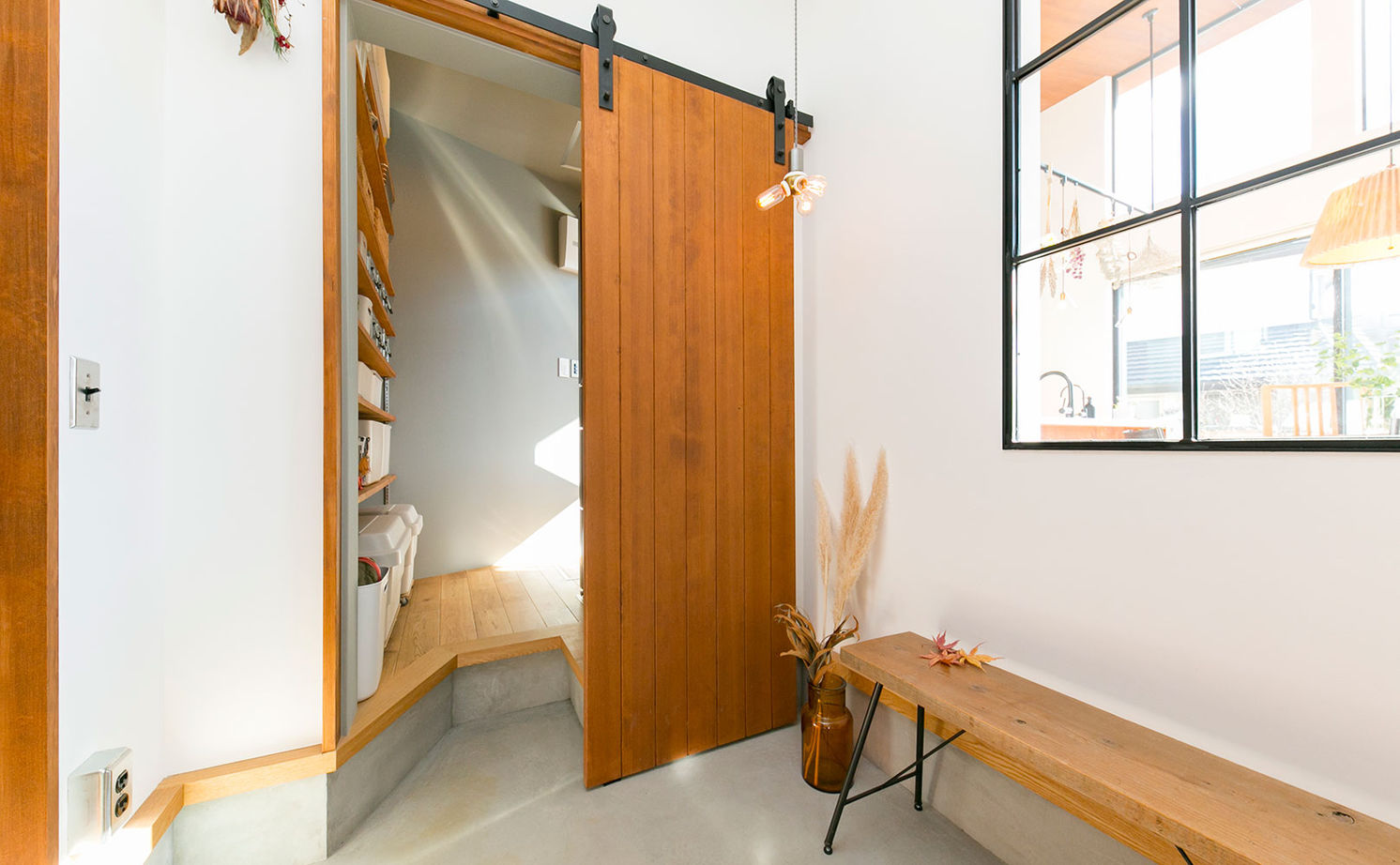 じょぶ 【兵庫/3000万円台/20坪台】風と光を採り込む「くの字」の平屋 土間から庭までつながる開放感いっぱいの家の建築実例画像10