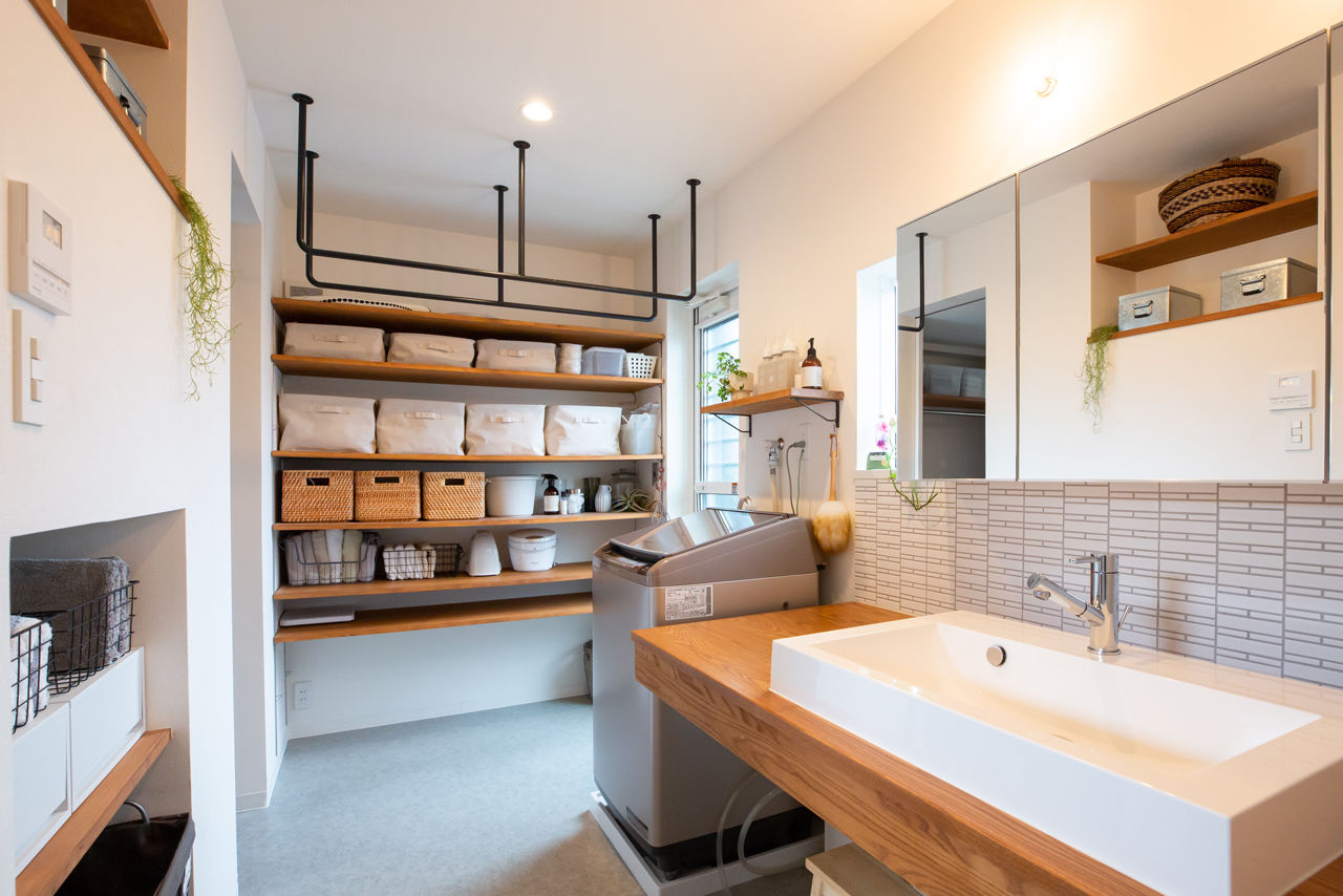 じょぶ 【2000万円台後半】2階LDKに大開口と勾配天井を。住宅密集地を感じさせない、空を身近に感じられる住まいの建築実例画像4