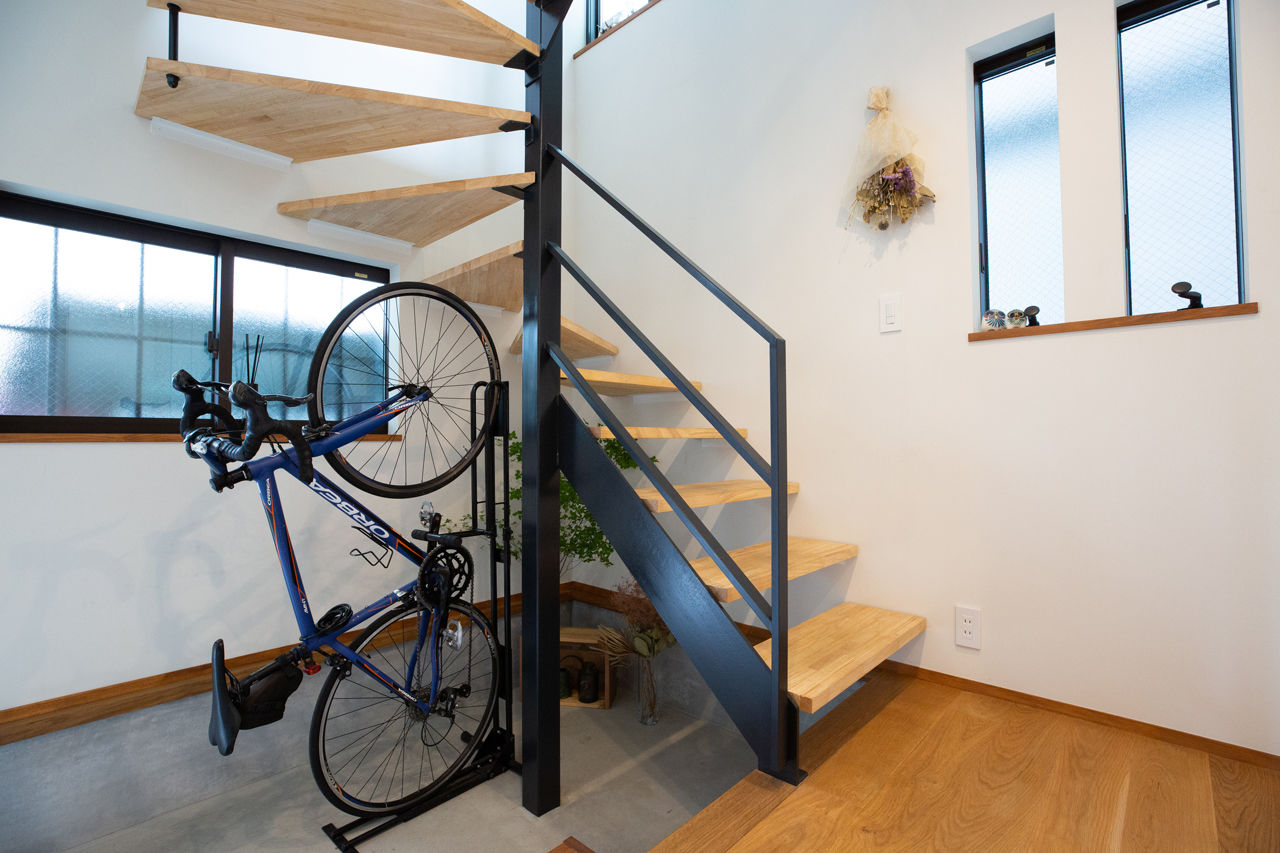 じょぶ 【2000万円台後半】2階LDKに大開口と勾配天井を。住宅密集地を感じさせない、空を身近に感じられる住まいの建築実例画像8