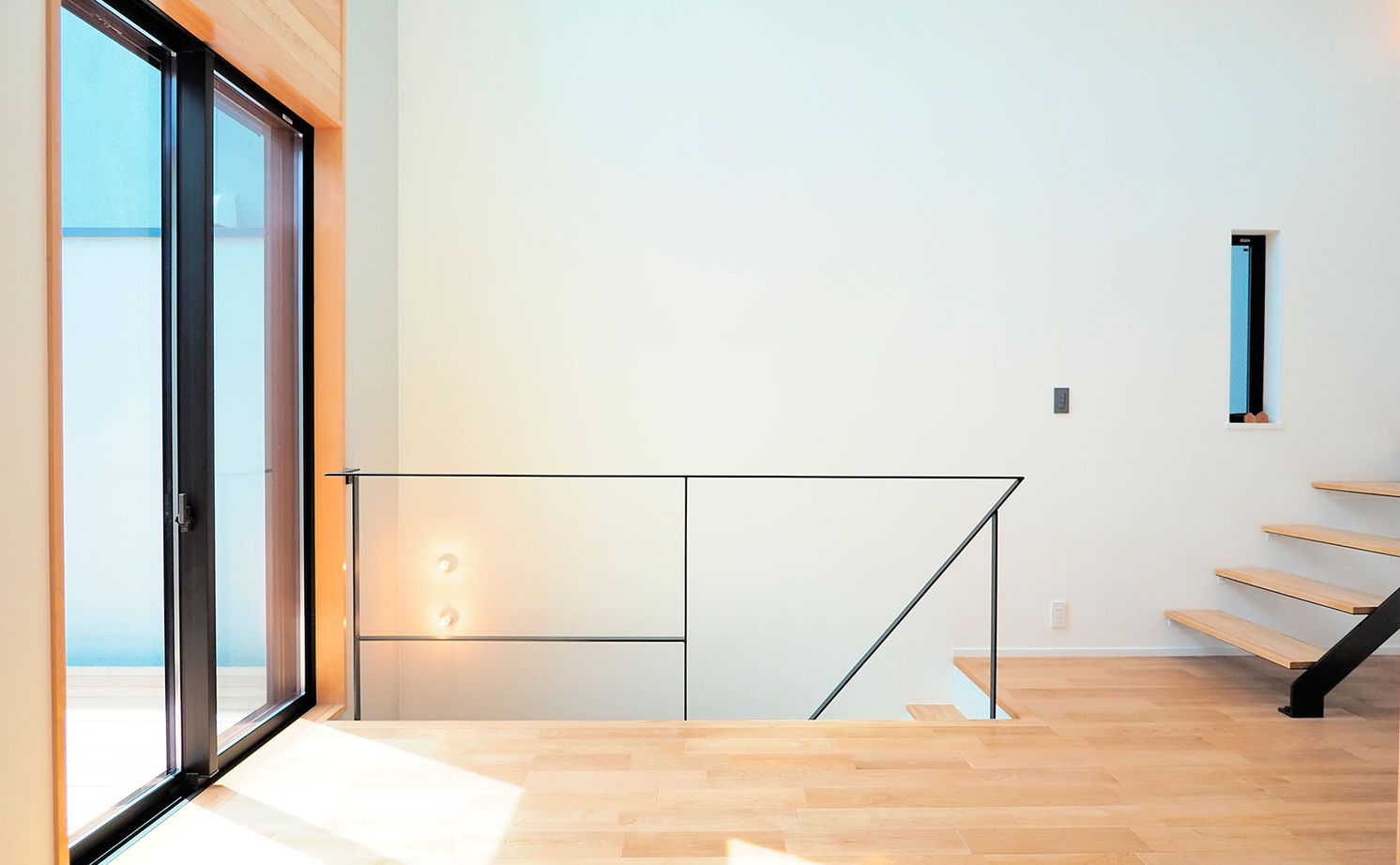 じょぶ 【大阪/2000万円台/狭小3階建/20坪台/間取図有】開放感に包まれて家族それぞれの時間や団らんを楽しむ家の建築実例画像9