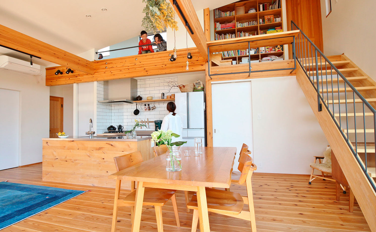 じょぶ 【兵庫/3000万円台前半/間取図有/20坪台】SE構法の特性を活かして叶えた大空間が心地いい、平屋風の住まいの建築実例画像2