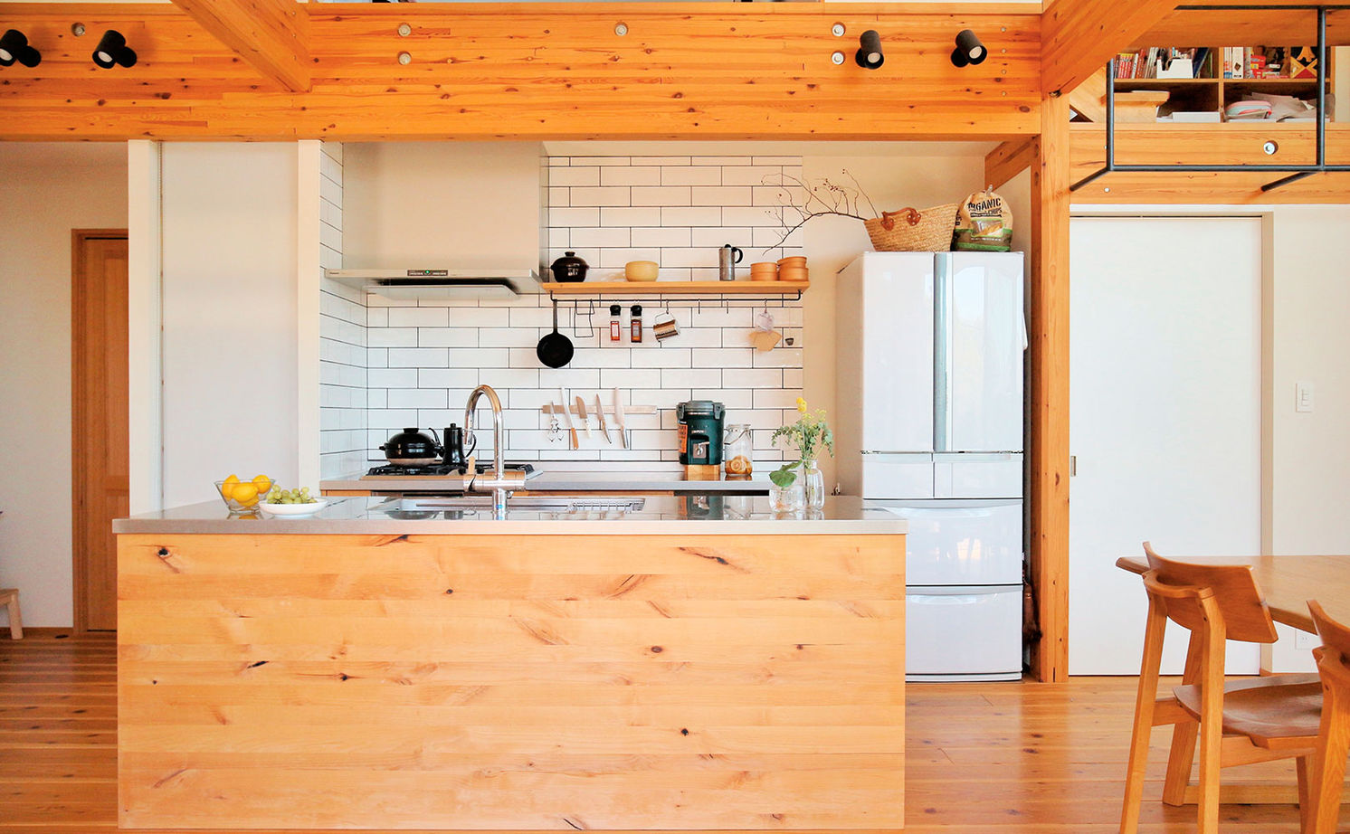 じょぶ 【兵庫/3000万円台前半/間取図有/20坪台】SE構法の特性を活かして叶えた大空間が心地いい、平屋風の住まいの建築実例画像5