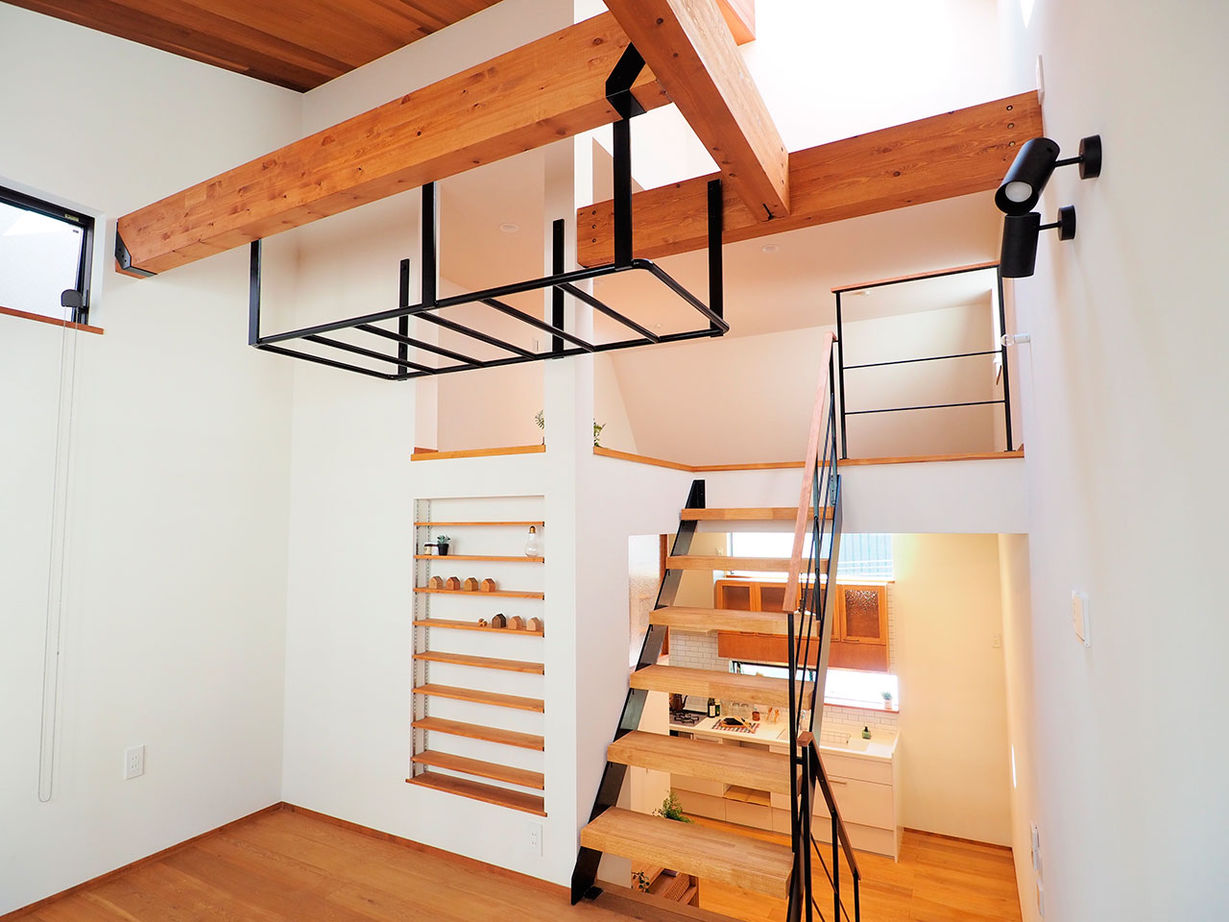 じょぶ 【大阪/2000万円台後半/狭小】スキップフロアで視覚的な広がりを生み出した敷地11坪の家の建築実例画像6