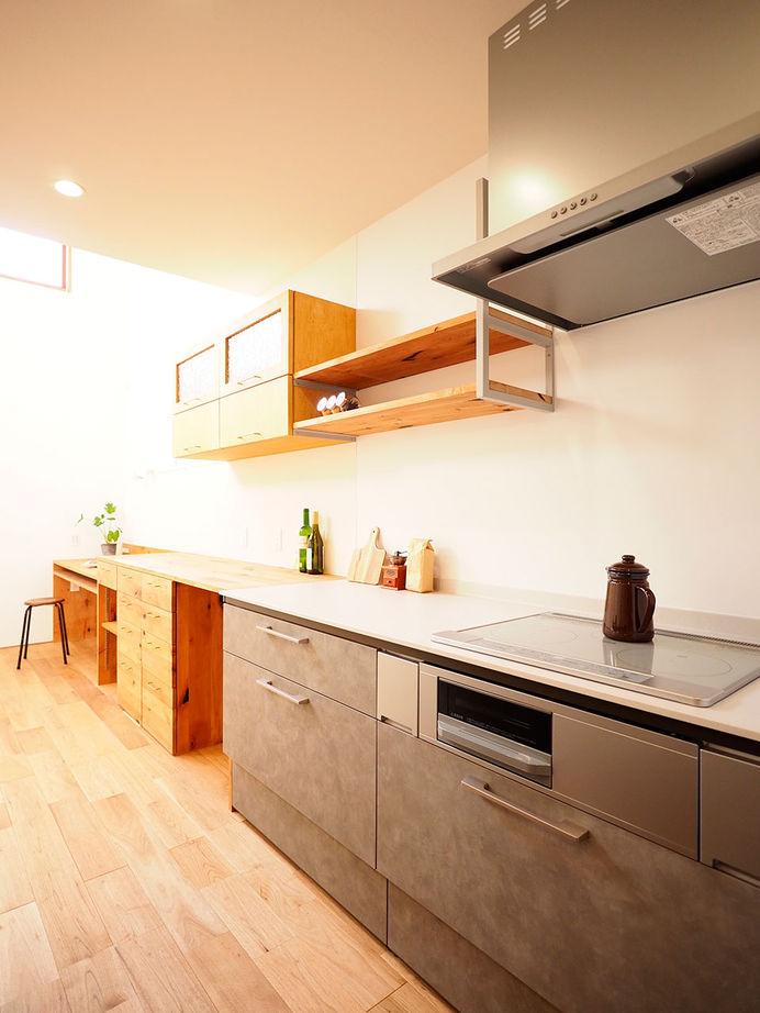 じょぶ 【大阪/3000万円台前半/20坪台】和やかな時間が生まれる、リビングとつながるフリースペースのある家の建築実例画像2