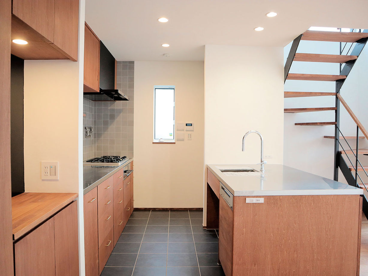 じょぶ 【大阪/30坪台】無垢や漆喰に包まれた自然素材の空間で、心がより豊かになる上質な暮らしをの建築実例画像3