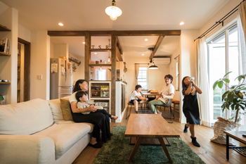 アットナチュレ 【1000万円台/32坪/間取り図】カフェのような見せる収納と自然素材にホッと癒されるナチュラルハウスの建築実例画像2