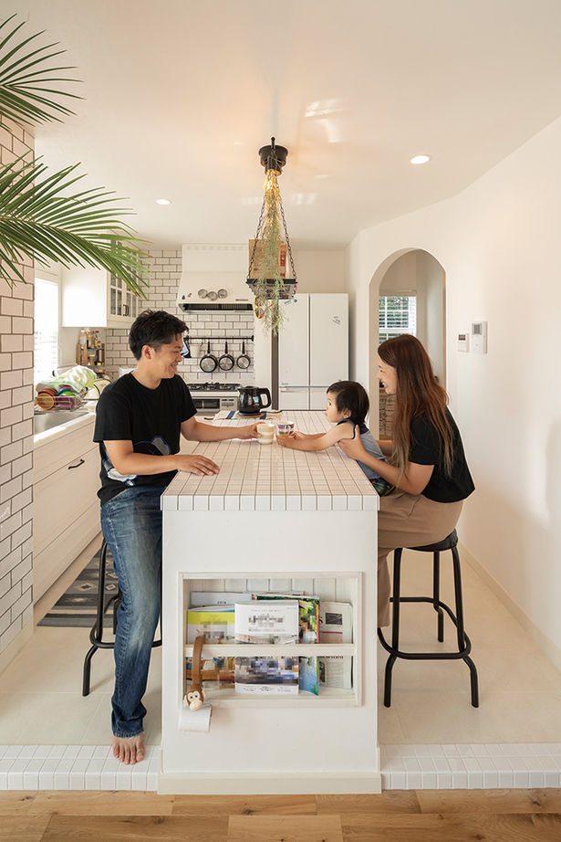 アットナチュレ 【1000万円台/28坪/間取り図/吹き抜け】自然素材と手作りのコラボがお気に入り！カルフォルニアハウスの建築実例画像3