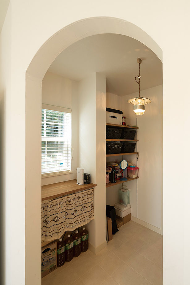 アットナチュレ 【1000万円台/28坪/間取り図/吹き抜け】自然素材と手作りのコラボがお気に入り！カルフォルニアハウスの建築実例画像5