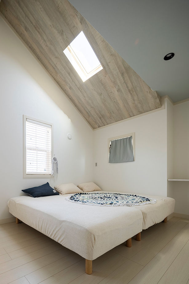 アットナチュレ 【1000万円台/28坪/間取り図/吹き抜け】自然素材と手作りのコラボがお気に入り！カルフォルニアハウスの建築実例画像14