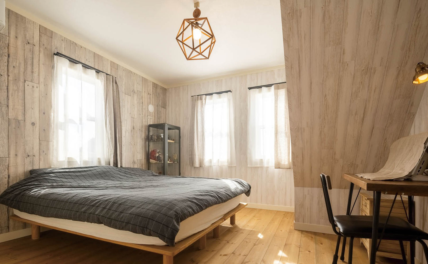 アットナチュレ 【1000万円台/37坪/間取り図/塗り壁_無垢床】インダストリアル×ほどよく可愛い!居心地満点ナチュラルハウスの建築実例画像11