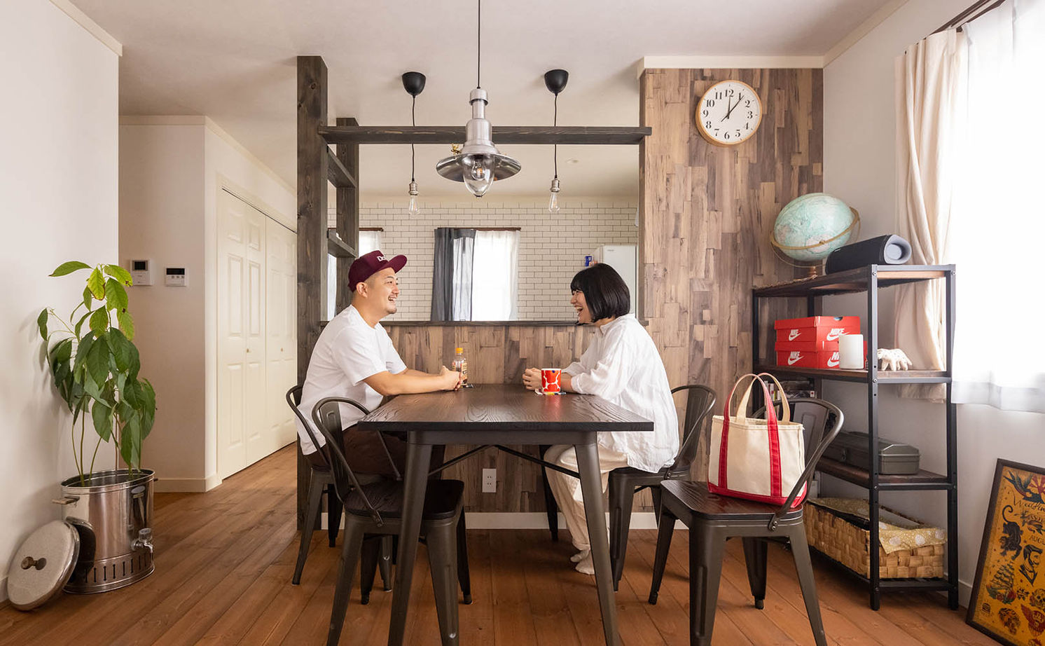 アットナチュレ 【1000万円台/32坪/間取り図/カバードポーチ＆ラップサイディング】西海岸の風を感じるアメリカンハウスの建築実例画像4