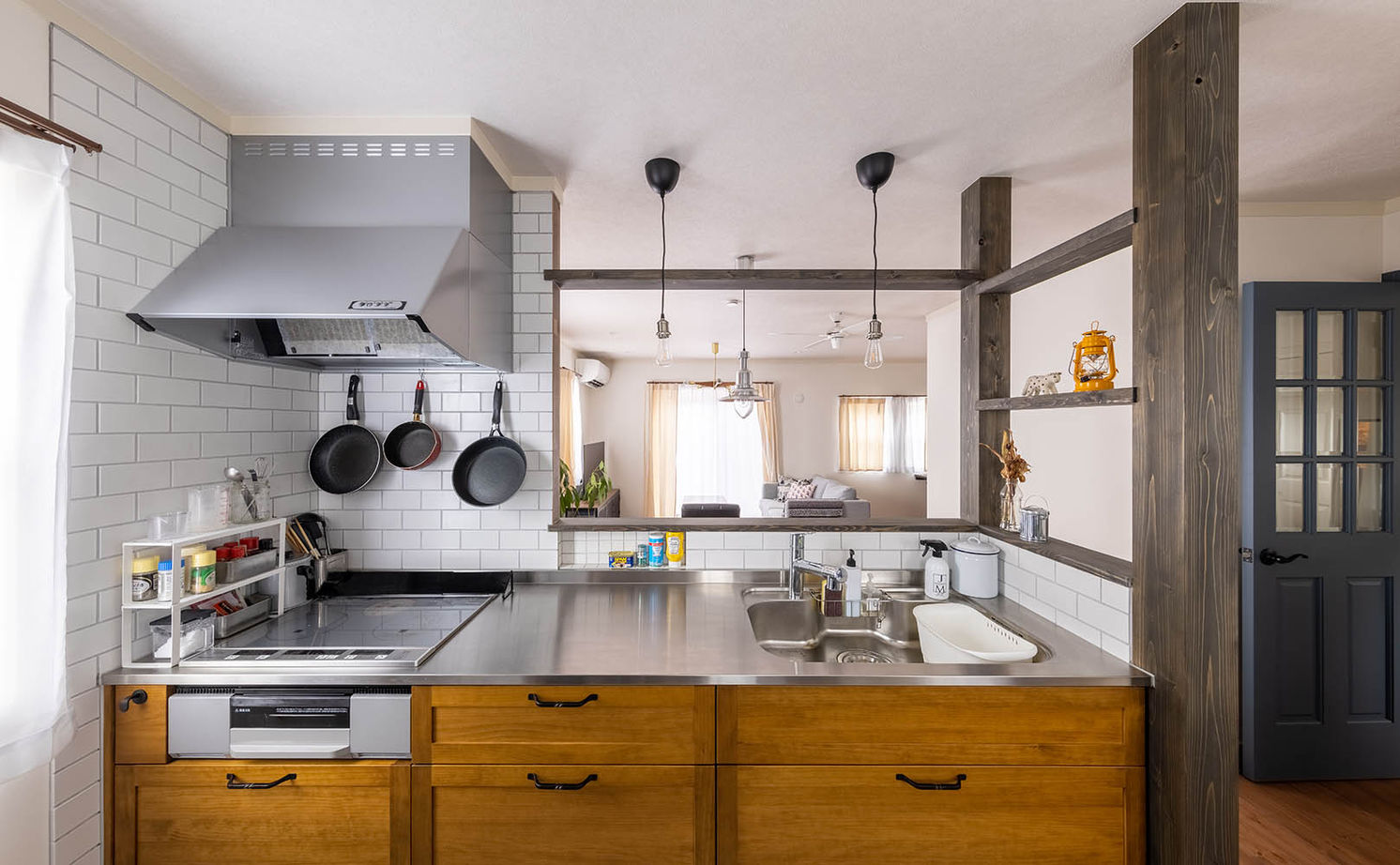 アットナチュレ 【1000万円台/32坪/間取り図/カバードポーチ＆ラップサイディング】西海岸の風を感じるアメリカンハウスの建築実例画像5