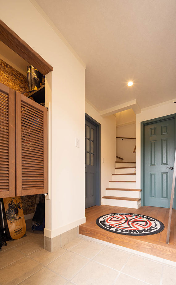 アットナチュレ 【1000万円台/32坪/間取り図/カバードポーチ＆ラップサイディング】西海岸の風を感じるアメリカンハウスの建築実例画像9