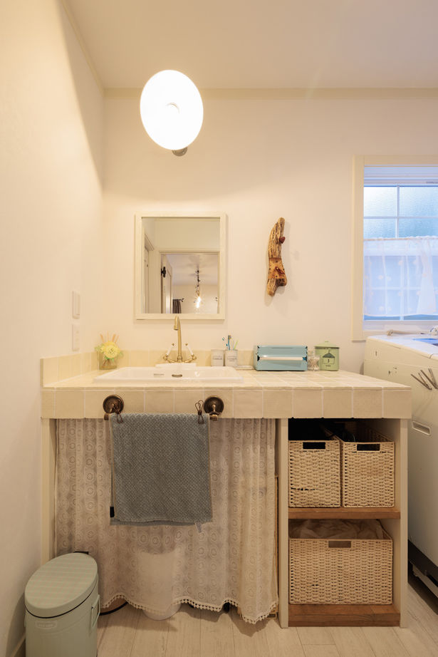 アットナチュレ 【1000万円台/30坪/間取り図/スキップフロア/無垢の木と漆喰の家】フランスの古民家風ナチュラルハウスの建築実例画像9