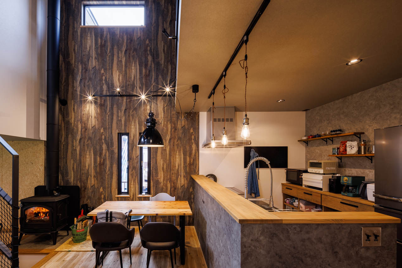 アットナチュレ 【1000万円台/28坪/間取り図/土間/吹き抜け/スキップフロア】薪ストーブ＆ヴィンテージ系ナチュラルハウスの建築実例画像4