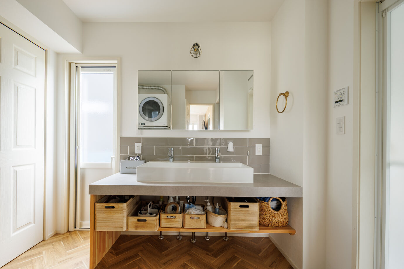 アットナチュレ 【2000万円台/42坪/間取り図/サーファーズ】庭と直結の開放感が気持ちいい!デザインも広さもアメリカンな家の建築実例画像6