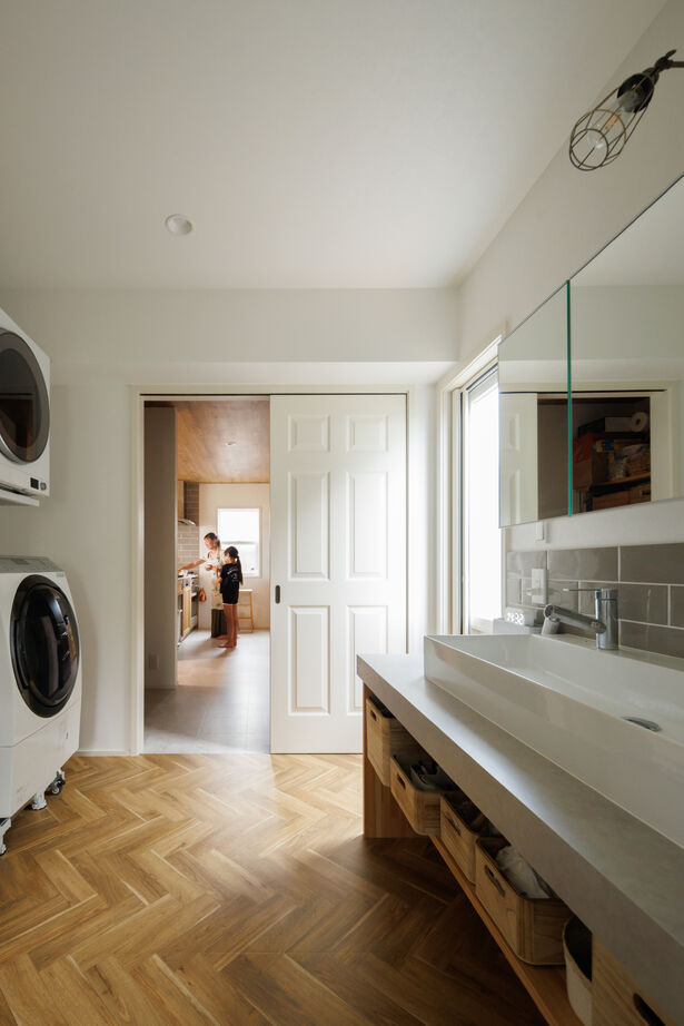 アットナチュレ 【2000万円台/42坪/間取り図/サーファーズ】庭と直結の開放感が気持ちいい!デザインも広さもアメリカンな家の建築実例画像7