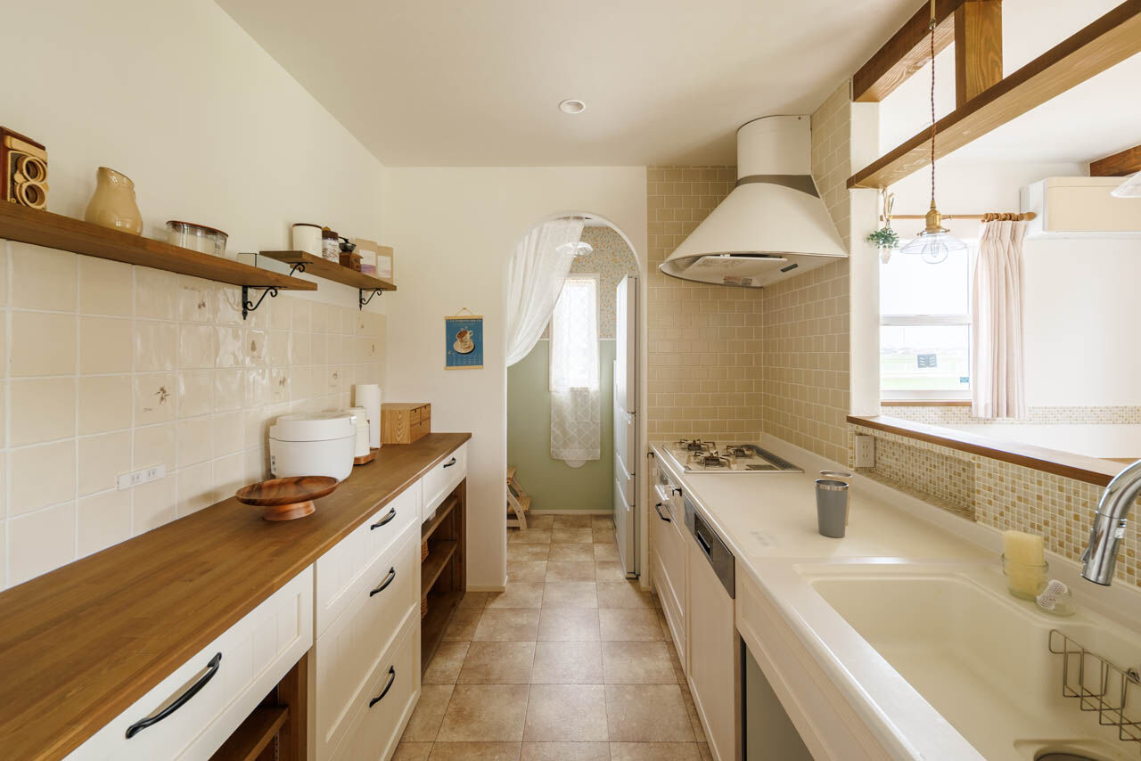 アットナチュレ 【1850万円/33坪/間取り図/造作家具】ベージュがアクセント。レトロでシンプルな大人のナチュラルハウスの建築実例画像4