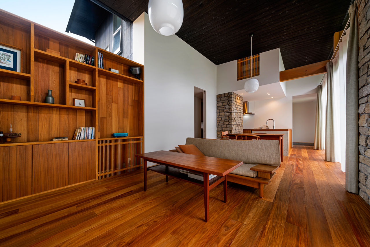 ESSRI（エスリ） 【滋賀/約30坪】芝生の庭が広がる自然豊かな家。味わい深い木や石の設えを、ゲストと共に楽しむの建築実例画像4