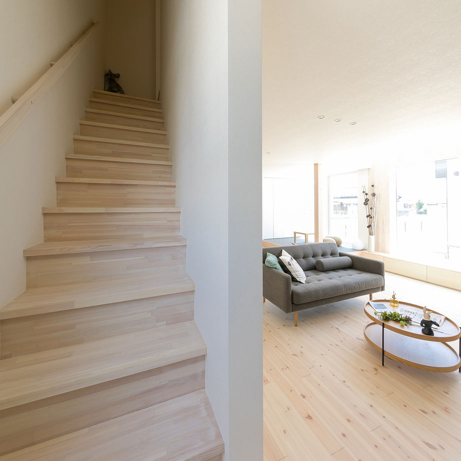 THE HAUS ザハウス 【北欧スタイル/無垢床/小上がり和室/間取り図有】仕切りのないLDKで家族がつながる家の建築実例画像4
