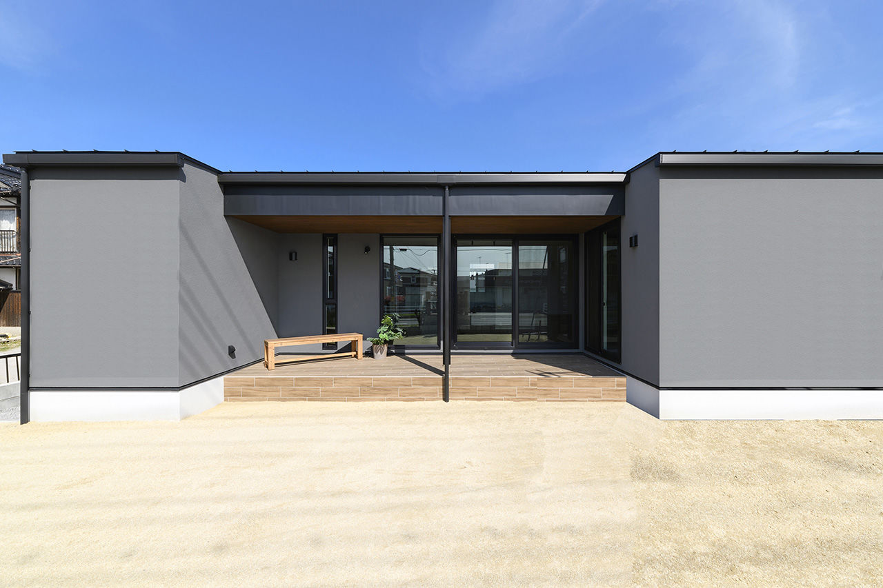 THE HAUS ザハウス 【大分県中津市/平屋/4LDK/塗り壁】中庭の景色を採り込むコの字型の平屋の建築実例画像9