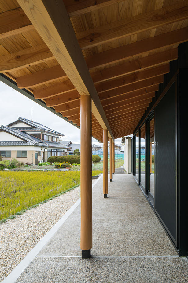 ALTS DESIGN OFFICE（アルツ　デザイン　オフィス） 《滋賀県/間取り図有》室内でありながら外の雰囲気を楽しめ、家族が心からくつろげる「風景を取り込む家」の建築実例画像4