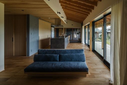 ALTS DESIGN OFFICE（アルツ　デザイン　オフィス） 《滋賀県/間取り図有》室内でありながら外の雰囲気を楽しめ、家族が心からくつろげる「風景を取り込む家」の建築実例画像18